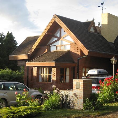 Hostería Canela B&B Esquel Esterno foto